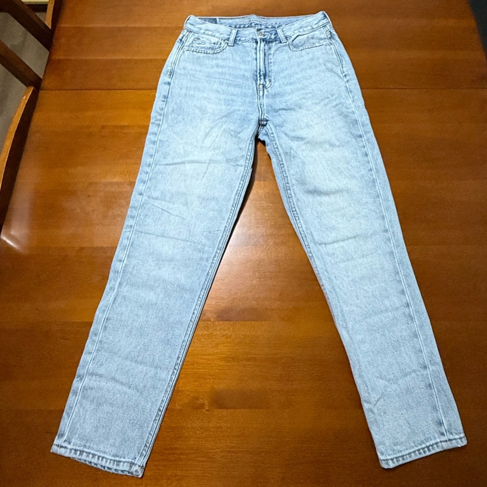 American Eagle Outfitters Light Wash Straight Leg Jeans